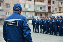 Проходит церемония присяги экопатрульного служащего