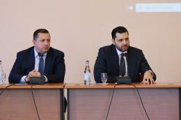 Շրջակա միջավայրի նախարար Համբարձում Մաթևոսյանը Երևանի պետական համալսարանում  հանդիպում է ունեցել պրոֆեսորադասախոսական կազմի և ուսանողների հետ