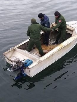 В рамках мероприятий, направленных на борьбу с незаконным выловом сига в озере Севан из озера вывезено  более 44 рыболовных сетей 