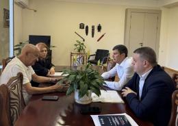 Շրջակա միջավայրի նախարարի տեղակալ Տիգրան Գաբրիելյանը հանդիպում է  ունեցել բուլղարական «Stroyproject» ՍՊԸ-ի ղեկավար Քրիստո Կրուշարսկիի հետ
