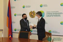 Այսօր Շրջակա միջավայրի նախարար Ռոմանոս Պետրոսյանը ՄԱԿ-ի զարգացման ծրագրի մշտական ներկայացուցիչ Դմիտրի Մարիյասինի հետ հրաժեշտի աշխատանքային հանդիպում ունեցավ