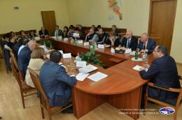 Կներդրվի այնպիսի բնավճարների համակարգ, որը չի խոչընդոտի տնտեսվարողի գործունեությանը, սակայն կխթանի արդյունավետ բնօգտագործումը. Կբացառվի ձեռնարկողի կողմից շրջակա միջավայրին վնաս հասցնելու և դրա դիմաց  անհամաչափ տույժեր մուծելու պրակտիկան